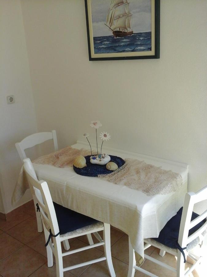 Apartments And Rooms With Parking Space Hvar - 13161 Hvar Town Exterior foto